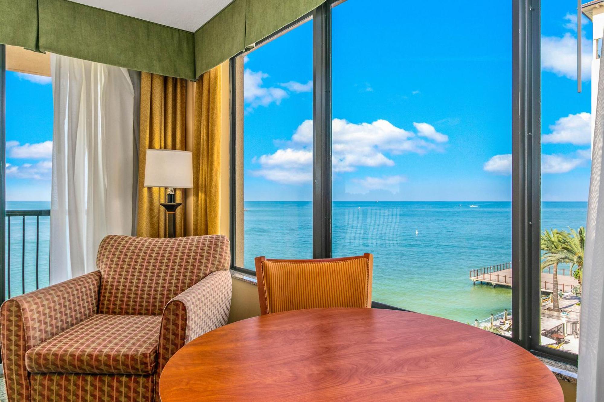 Holiday Inn & Suites Clearwater Beach By Ihg Exterior foto