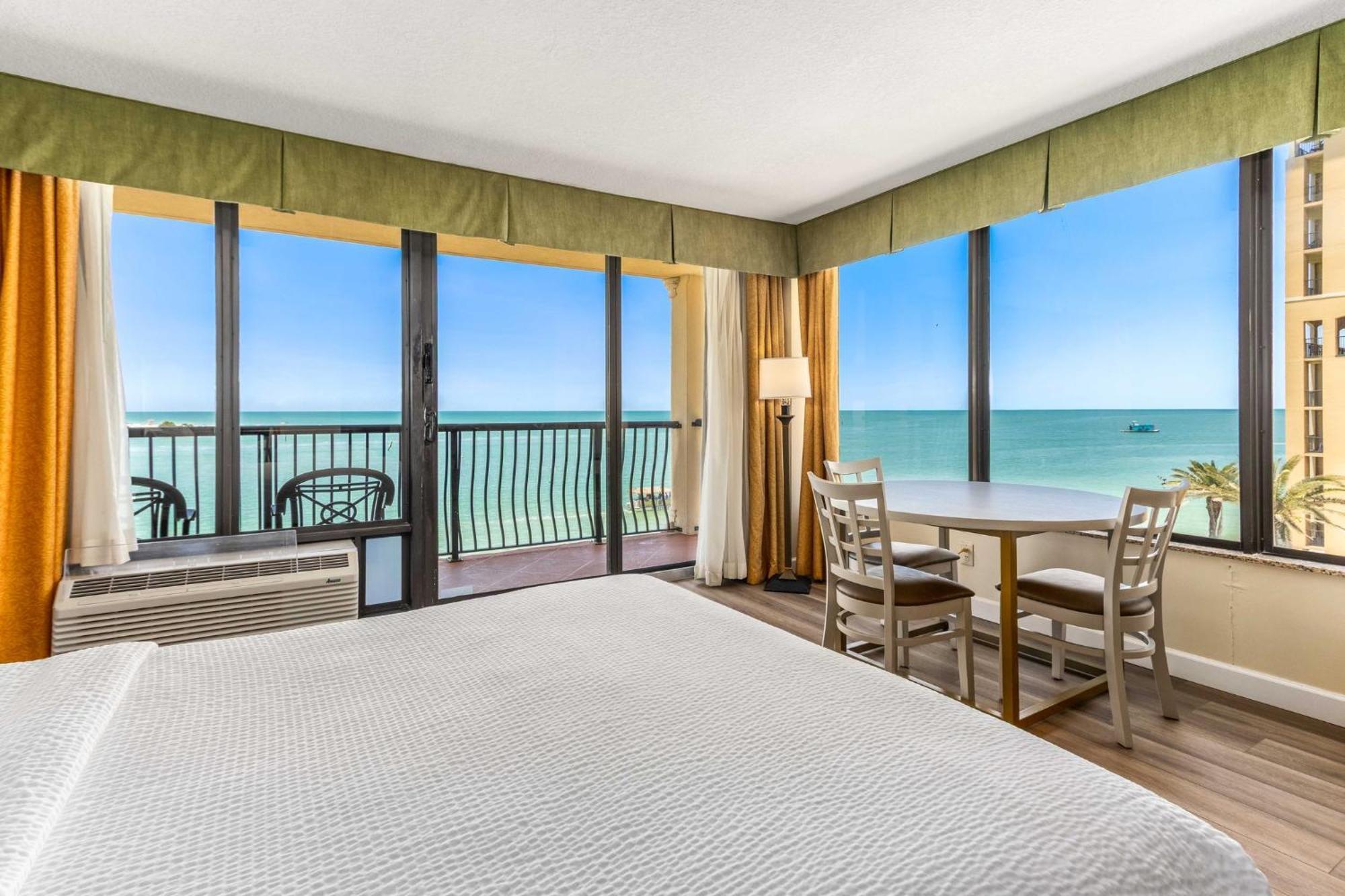 Holiday Inn & Suites Clearwater Beach By Ihg Exterior foto
